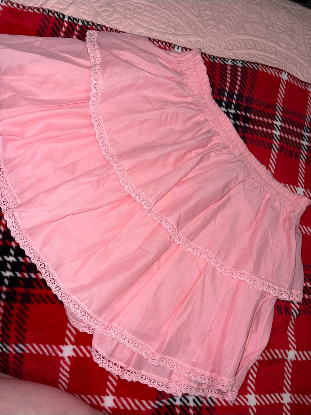 Francesca's Collections Pink Tiered Lace-Trim Mini Skirt